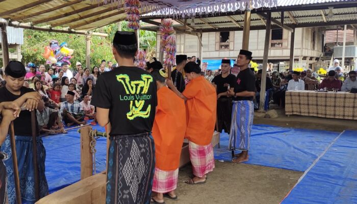 Tradisi Mappadendang di Sidrap Terus Dilestarikan Lewat Pesta Panen