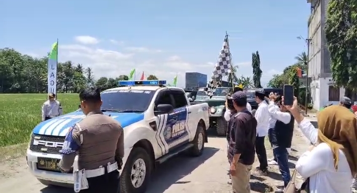 Satlantas Pinrang Kawal Rombongan X-Jaguar Menuju Puncak Karomba
