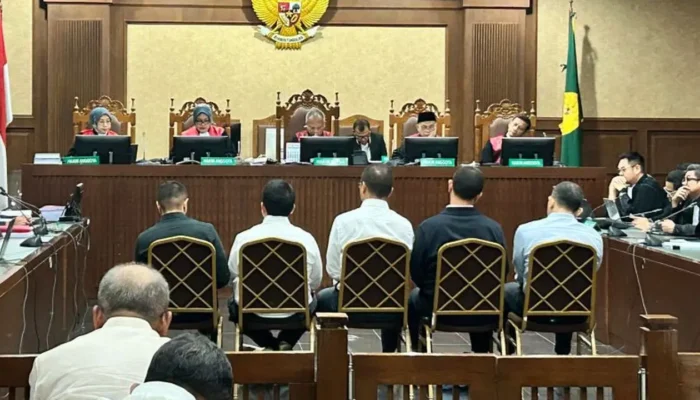 Nama Riza Chalid dan Anaknya Muncul dalam Dakwaan Kasus Minyak Mentah