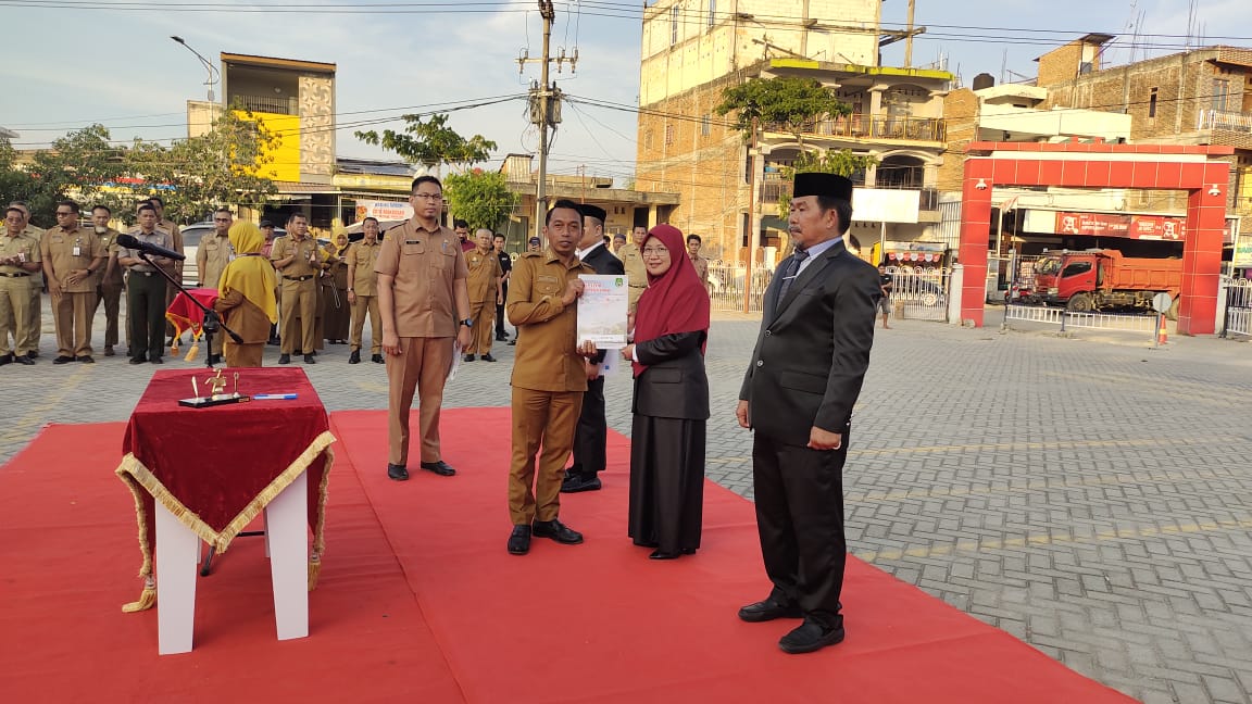 Bupati Syaharuddin Arif Lantik Direktur RSUD Nene Mallomo di Halaman Rumah Sakit