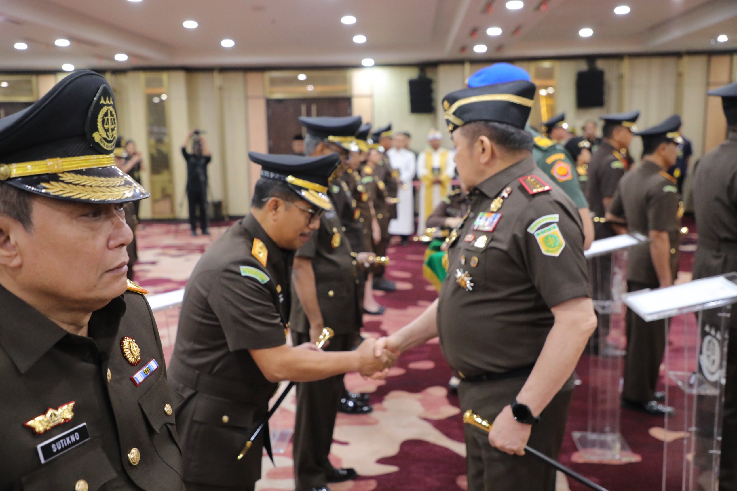 Jaksa Agung Lantik 17 Kajati Baru, Termasuk Sulsel