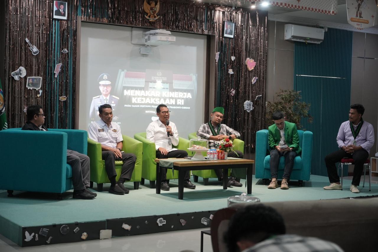Di Depan HMI UMI, Kajati Sulsel Paparkan 3 Fokus Penegakan Hukum