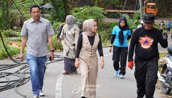 Wali Kota Palopo Turun Langsung Pantau Pembersihan Longsor