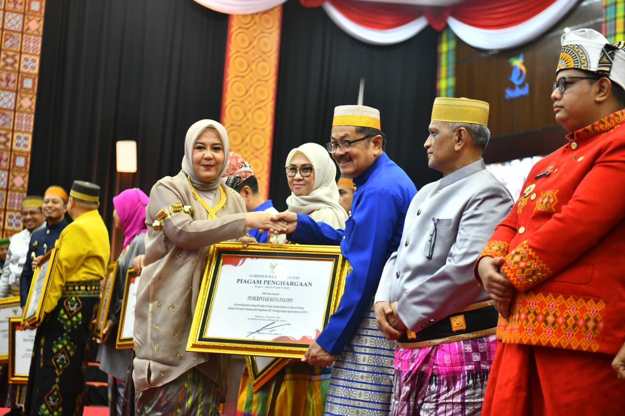 Palopo Raih Penghargaan di HUT Sulsel