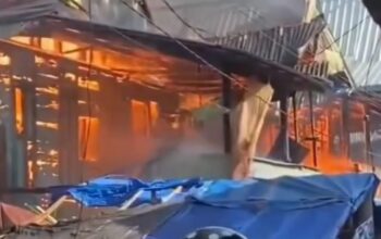 Kebakaran Hanguskan Dua Rumah di Parepare, Empat Lainnya Rusak Kebakaran Hanguskan Dua Rumah di Parepare, Empat Lainnya Rusak