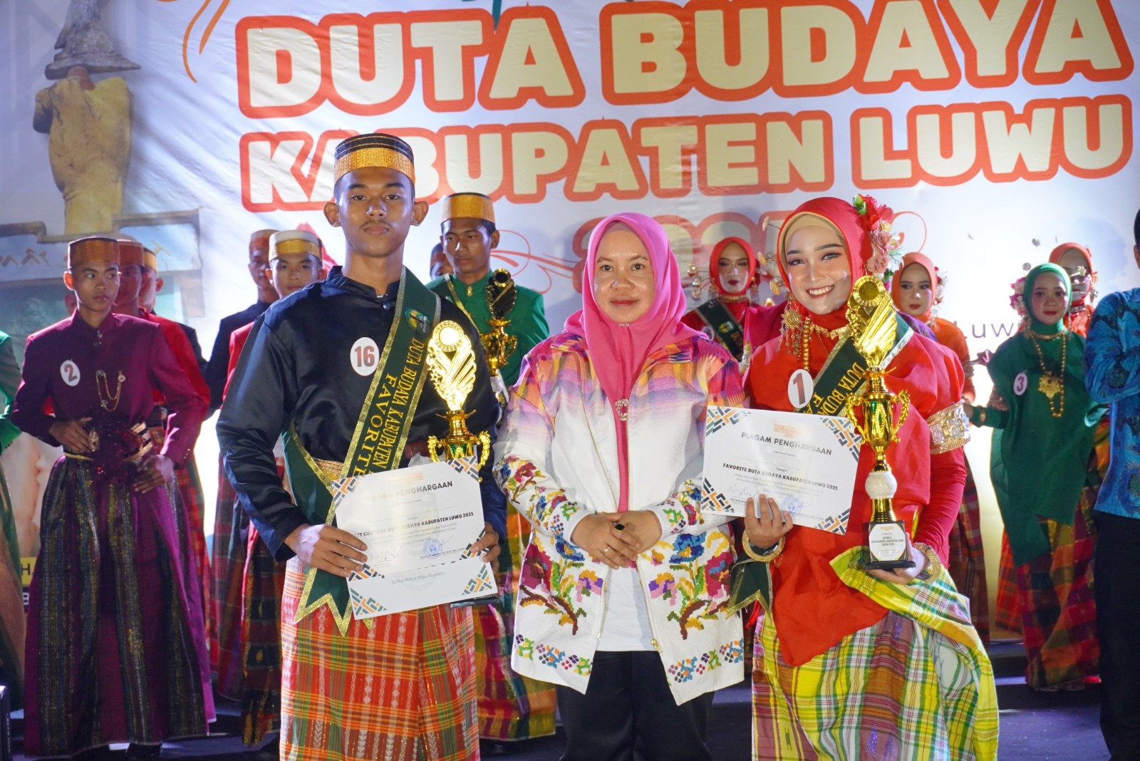 Semarak Malam Puncak Duta Budaya Luwu, Pelajar Unjuk Bakat dan Wawasan