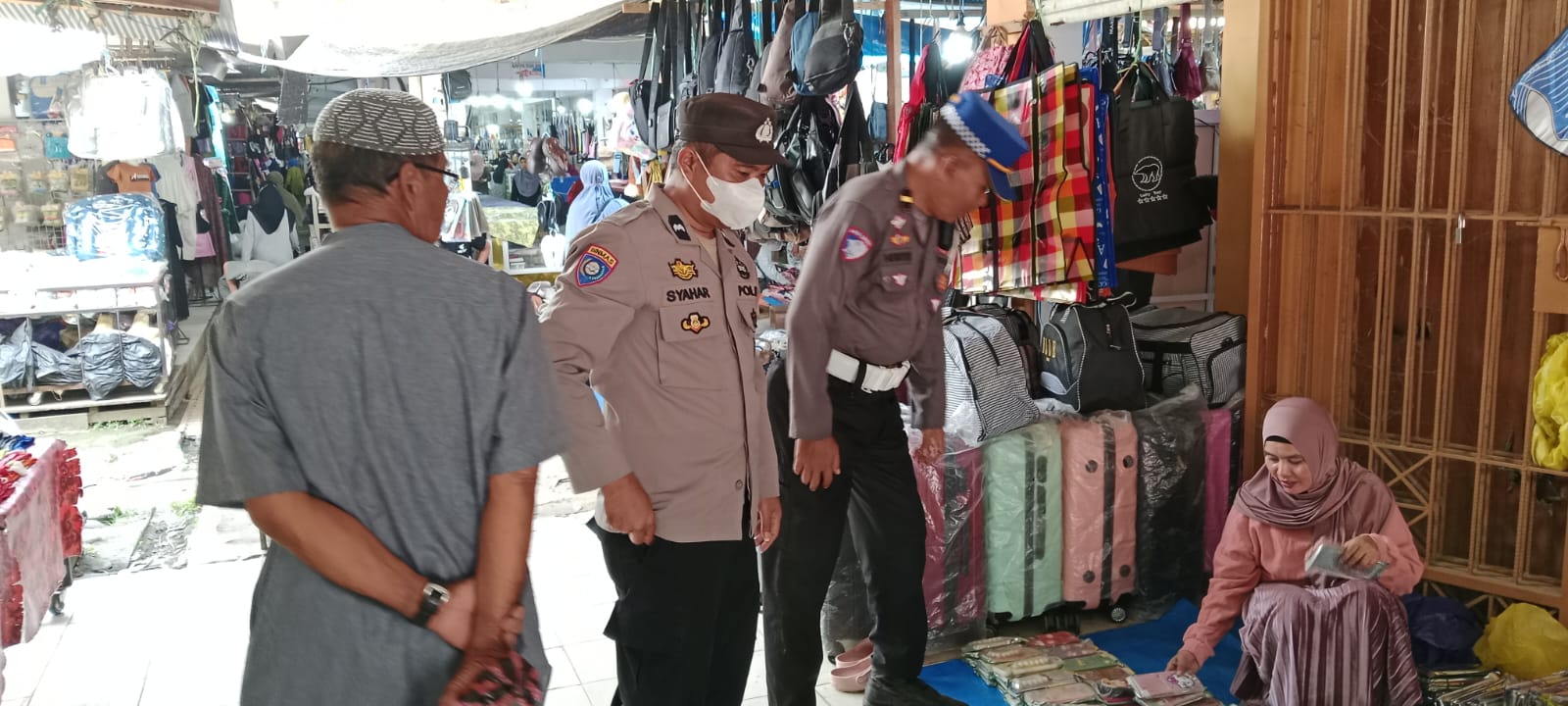 Cegah Kriminalitas, Polsek Panca Rijang Gencarkan Patroli di Pasar