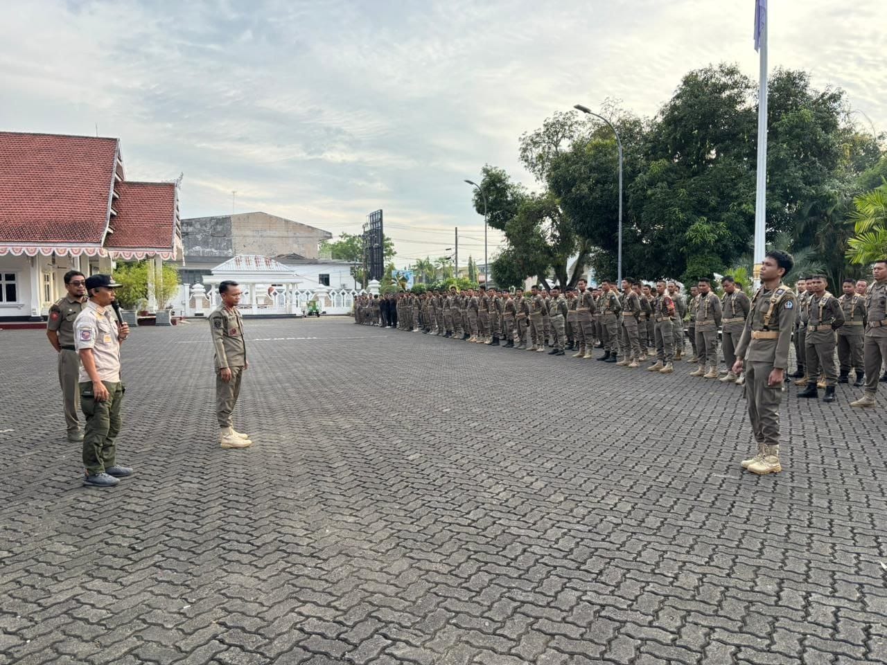 Bupati Bone Gembleng Satpol PP, Tekankan Disiplin dan Etika Aparatur
