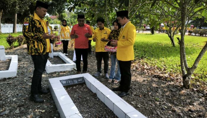 Golkar Luwu Ziarah ke TMP Belopa, Warisi Semangat Perjuangan Para Pahlawan