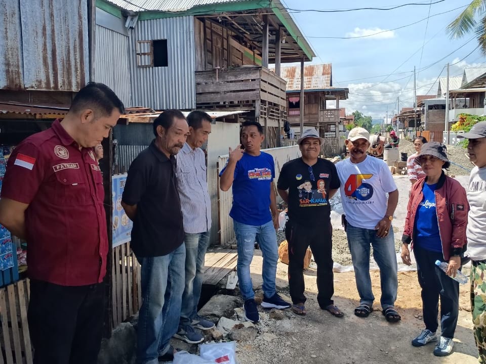 Bupati Sidrap Pantau Langsung Pekerjaan Jalan Cor Beton di Amparita