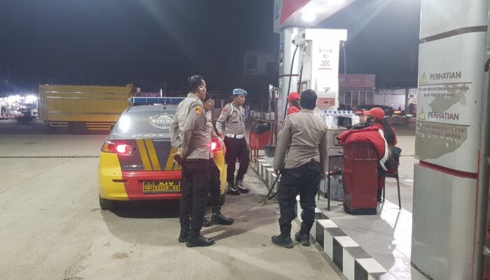 Usai Patroli Blue Light, Kapolsek Watang Pulu Kunjungi Bayi Terlantar