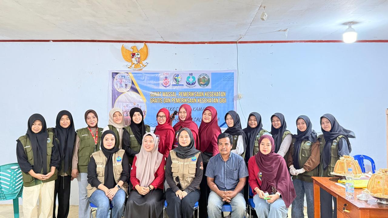 Semangat HKN ke-61, STIKES Datu Kamanre Tanamkan Nilai Kemanusiaan Lewat Aksi Sosial