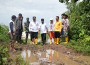 Menembus Lumpur dan Terjalnya Jalan, Munafri Tinjau Langsung Kondisi Warga di Romang Tangayya
