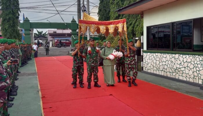 Setelah Sertijab, Dandim 1420 Sidrap Tiba dan Diterima dengan Tradisi Adat