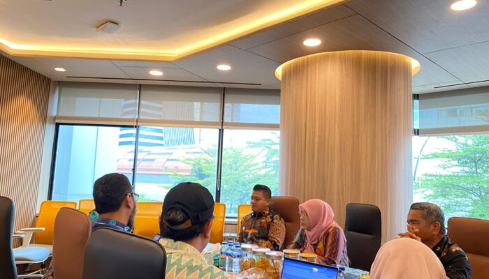 Wabup Dhevy Bijak Serahkan Langsung Proposal Pembangunan RS Type D Walmas ke Kemenkes
