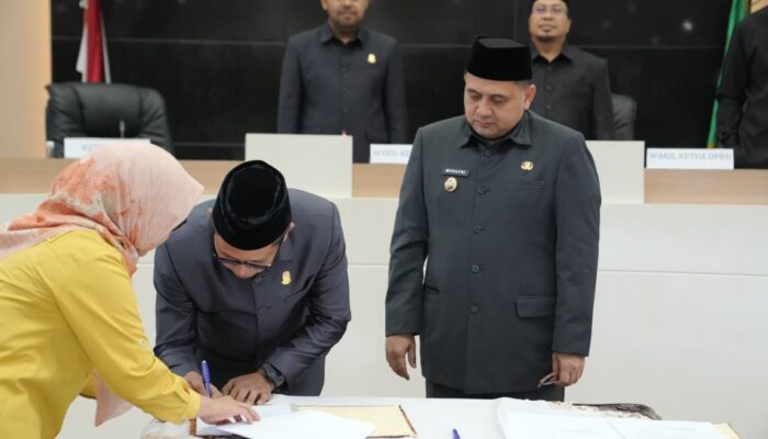 APBD Makassar 2026 Disahkan: Pendapatan Rp4,6 Triliun, Fokus Program Langsung untuk Rakyat
