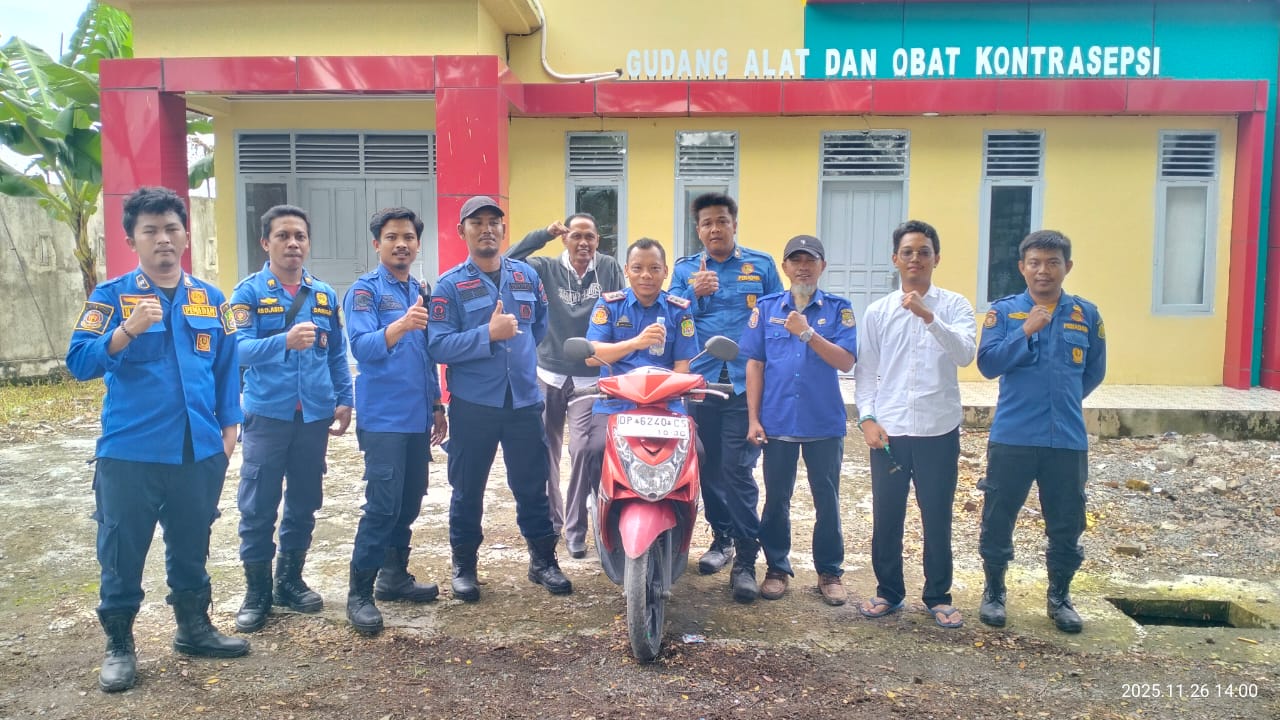 Motor Pegawai Disusupi Ular, Damkar Sidrap Sigap Evakuasi