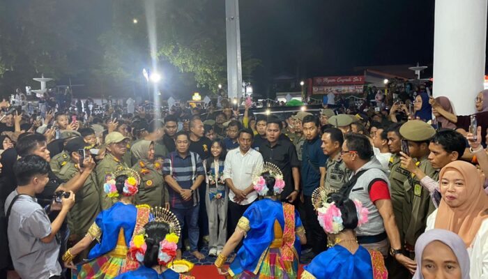Sambutan Meriah untuk Andi Syaqirah, Warga Sidrap Padati Rujab Bupati