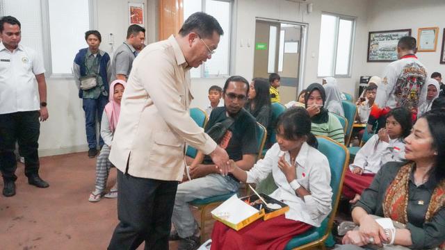 Mobil Operasional Gizi Tabrak Siswa, BGN Jamin Perawatan Medis Kelas Satu