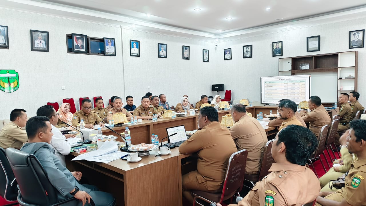 Evaluasi PAD dan IETPD Akhir Tahun 2025, Bapenda Luwu Over Target Pajak Daerah 110 Persen