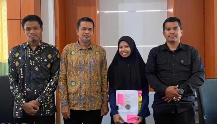 Seminar Proposal Perdana Angkatan 2022, Nurul Atika Teliti Pemanfaatan Google Sites