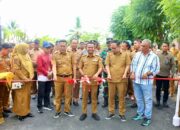 Kunker ke Kajuara, Beramal Resmikan Jalan Aspal
