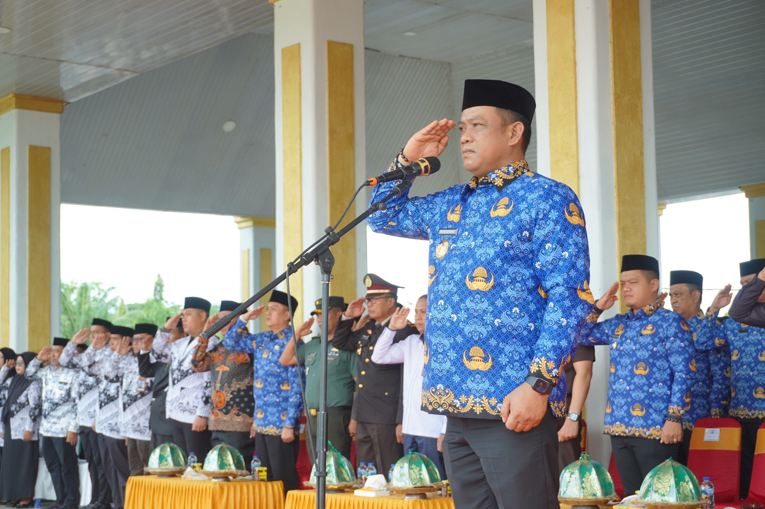 Bupati Luwu Menangis Saat Bacakan Amanat Presiden pada HUT KORPRI