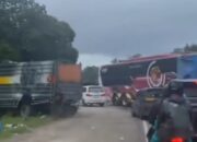 Diduga Rem Blong, Truk Hantam Truk Lalu Tabrak Bus di Poros Sidrap-Parepare