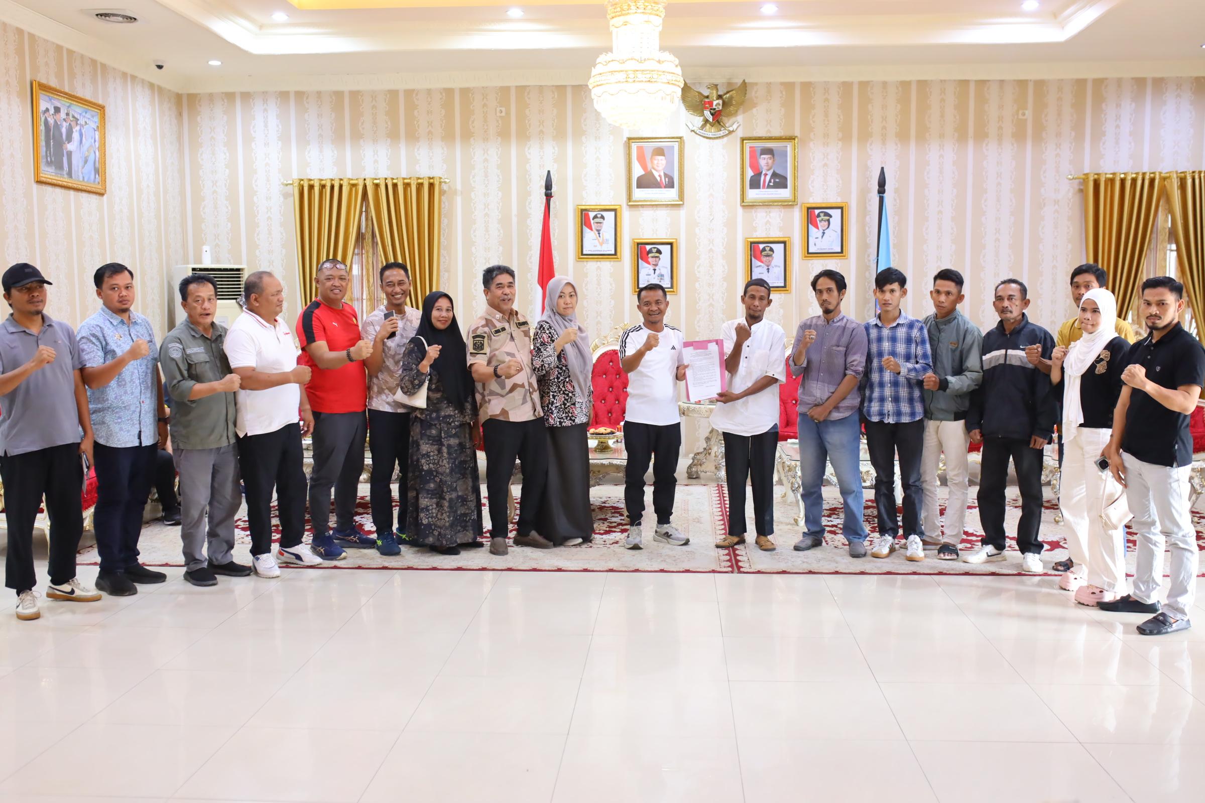 Bupati Bone Terima Aspirasi Warga Awangpone Soal Perpanjangan Runway Bandara