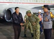 Transit di Maros, Menhan RI Disambut Hangat Pangdam XIV/Hasanuddin