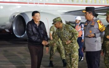 Transit di Maros, Menhan RI Disambut Hangat Pangdam XIV/Hasanuddin