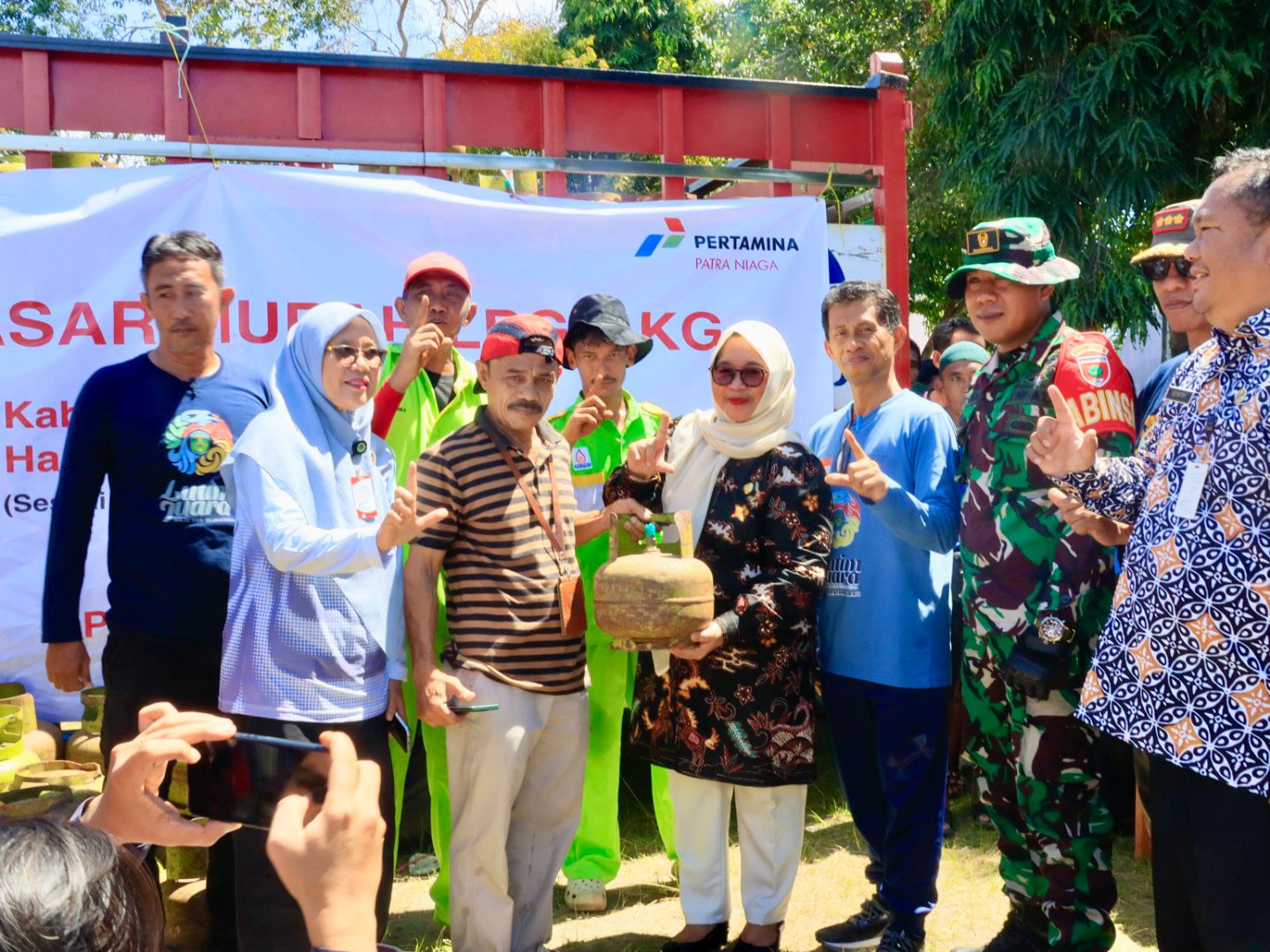Sediakan 560 Tabung per Lokasi, Wabup Lutim Pantau Pasar Murah