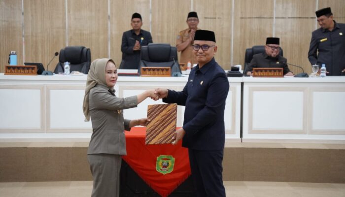 Paripurna DPRD Palopo: Pemkot Sorong 5 Ranperda, Dewan Inisiasi 3 Regulasi