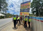 Ops Keselamatan Pallawa 2026: Satlantas Bone Pasang Spanduk di Titik Black Spot