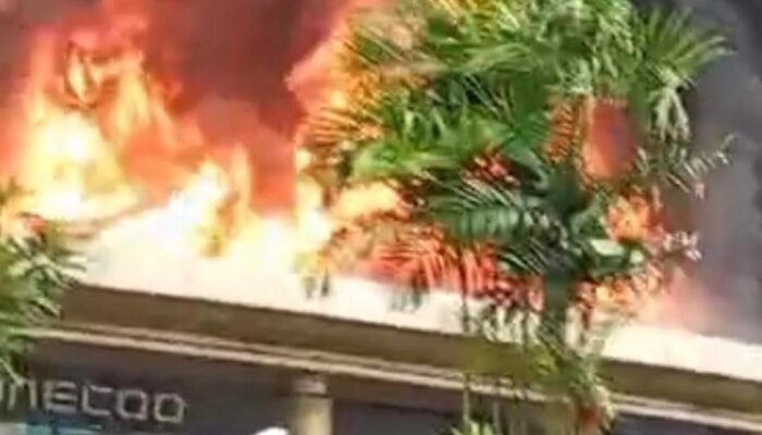 Mal Ciputra Cibubur Terbakar, Diduga Akibat Aktivitas Pengelasan