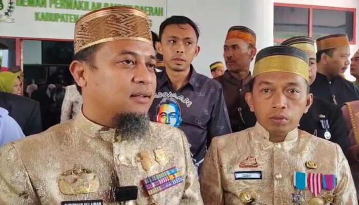 Gubernur Sulsel Beri Kado Rp15 Miliar untuk Infrastruktur Jalan di HUT Sidrap ke-682