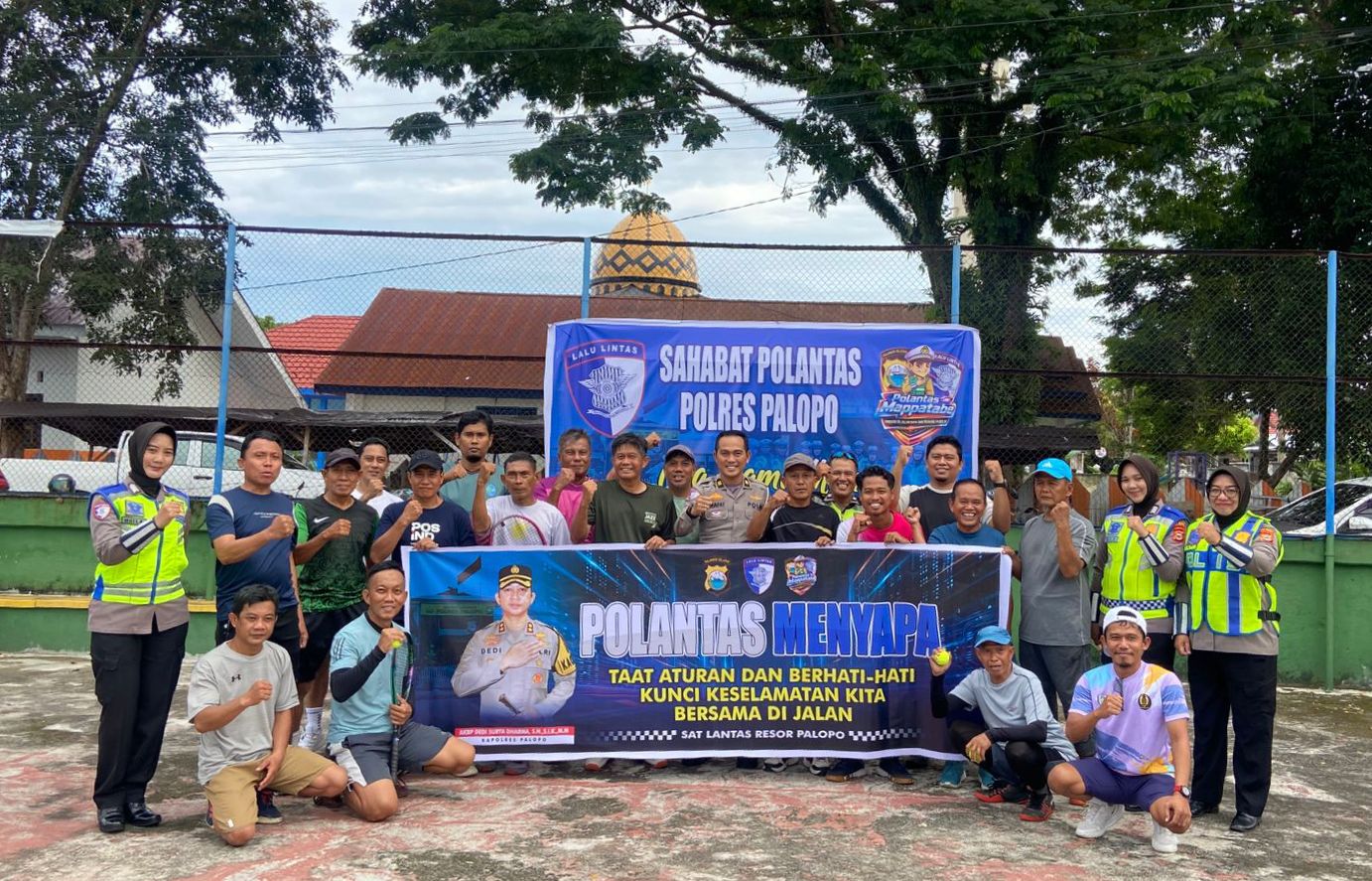 Bangun Kedekatan Emosional, Satlantas Polres Palopo Gelar Olahraga Bersama Warga