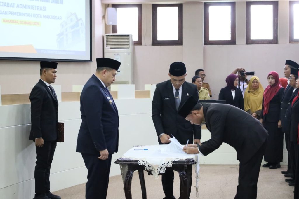 Lantik 27 Pejabat Baru, Wali Kota Makassar Beri Ultimatum Keras Percepat Pembangunan