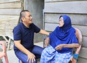 Bupati Luwu Timur Kunjungi Nenek 102 Tahun, Pastikan Beri Bantuan Bedah Rumah