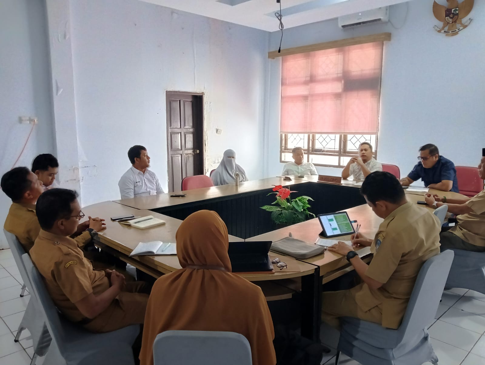 Listrik Desa Tahap II Terancam Tersendat, DPRD Luwu Soroti Izin Kawasan Hutan dan Desak PLN Proaktif