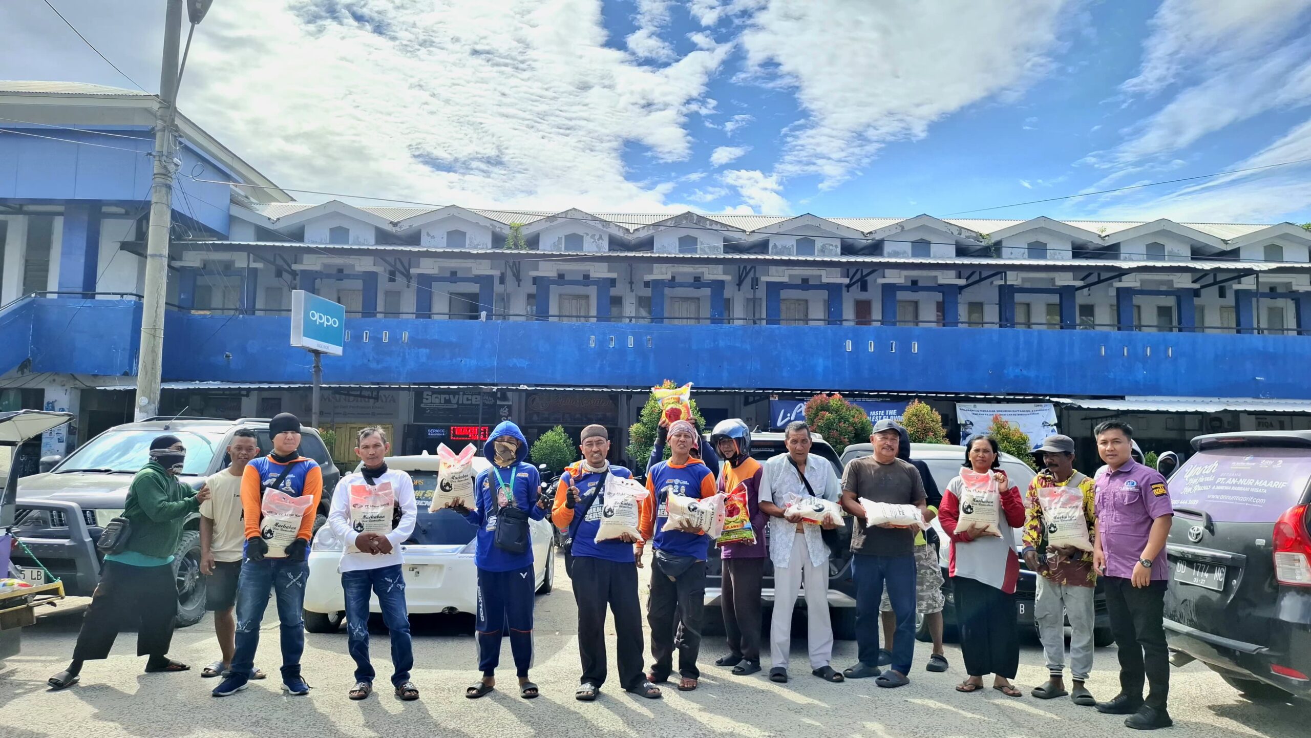 PT Annur Maarif Gelar Amalia Ramadan Serentak, Ratusan Sak Beras Dibagikan