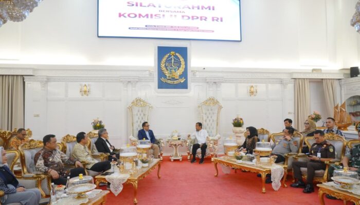 Bupati Luwu Suarakan Aspirasi Pemekaran Luwu Tengah di Hadapan Ketua Komisi II DPR RI