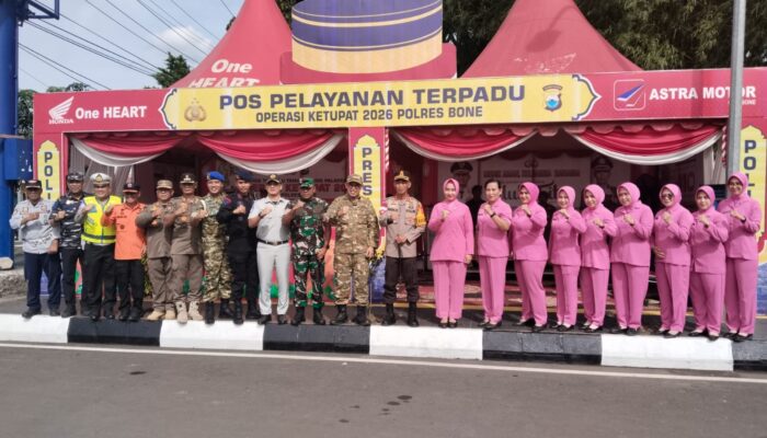 Tinjau Pos Pengamanan Idulfitri, Ini Pesan Wabup Bone untuk Para Petugas