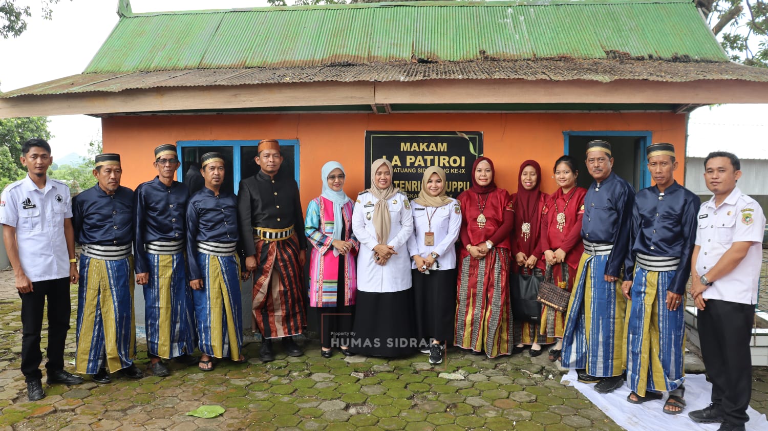 Ziarah Makam Raja Bone ke-10, Wabup Sidrap Dampingi Langsung Rombongan Pemkab Bone