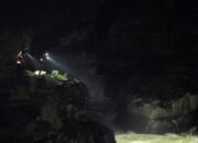 2 Wisatawan Hilang Terseret Air Bah di Tompobulu Maros, Tim SAR Gabungan Sisir Sungai Kalimborang