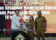 Didampingi Sejumlah Pejabat, Naili Trisal Serahkan Dokumen LKPD ke BPK di Makassar