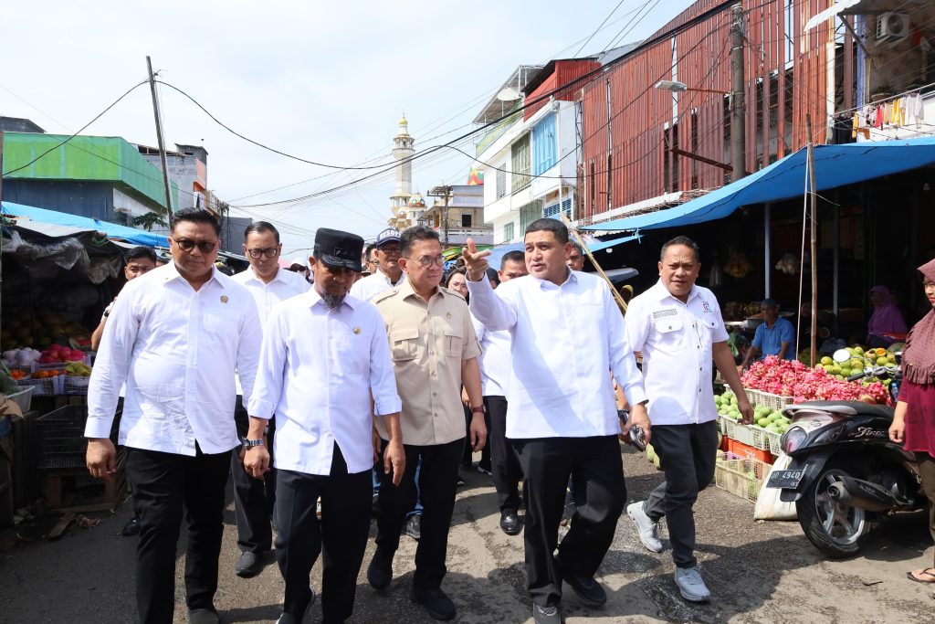 Wali Kota Makassar Dampingi Mendag Cek Ketersediaan Pangan Jelang Lebaran 1447 H
