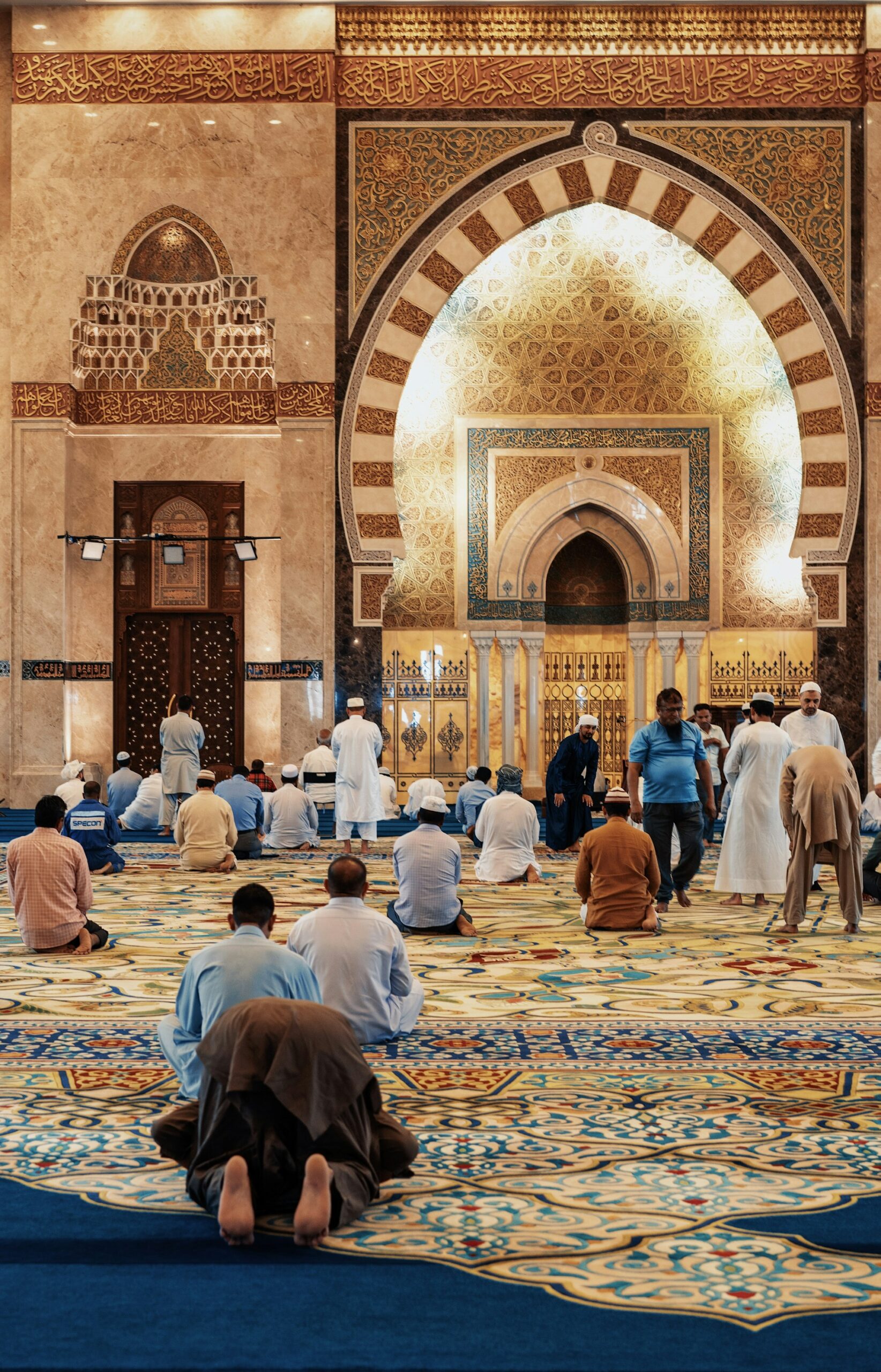 Panduan Lengkap Tata Cara Salat Idulfitri Beserta Niat dan Bacaannya