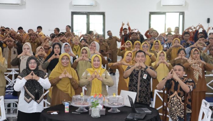 Bekali Ratusan Peserta di Sidrap, Pusdatin Kemensos Sosialisasikan Instrumen DTSEN Terbaru