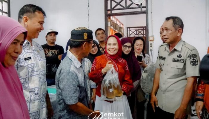 Pastikan Warga Tak Kesulitan Bahan Pokok, Naili Trisal Percepat Penyaluran Bantuan Pangan